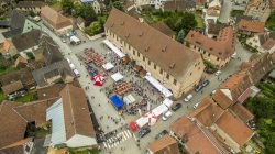 Vue aérienne du village-marathon à l'arrivée du Marathon du Vignoble - Molsheim - Bas-Rhin - Alsace Marathon du Vignoble - Molsheim